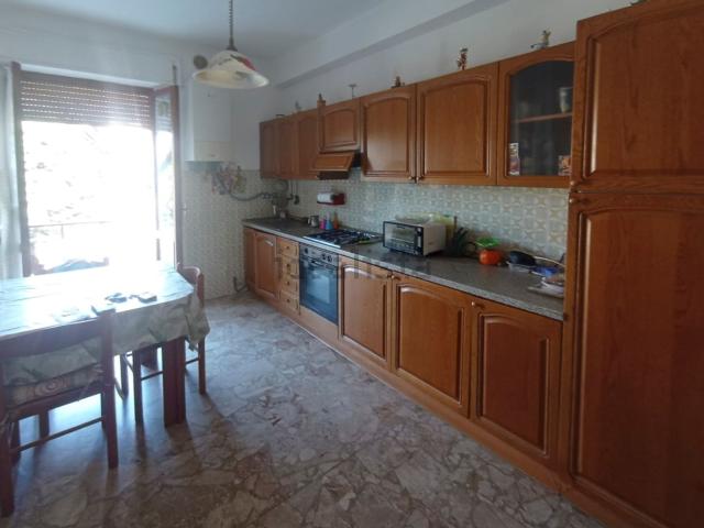 Appartamento in vendita di 140 m² in Via Raffaello Sanzio