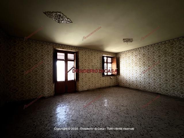 Appartamento in vendita di 140 m² in Via Rammacca, 60