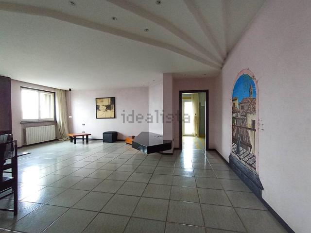 Appartamento in vendita di 140 m² in Via Rubicone