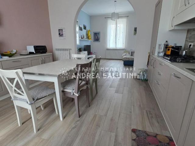 Appartamento in vendita di 140 m² in Via Tosco Romagnola Est, 116