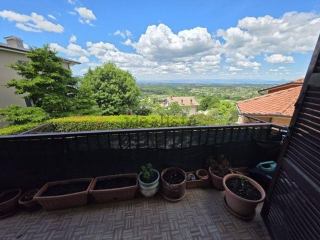 Appartamento in vendita di 140 m² in Via Ugo la Malfa