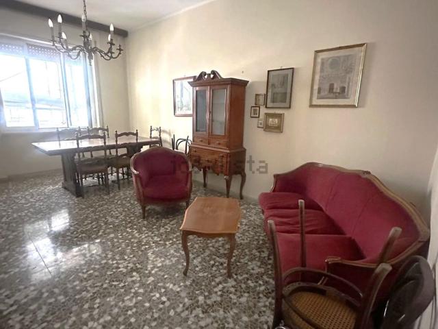 Appartamento in vendita di 140 m² in Via Viterbo