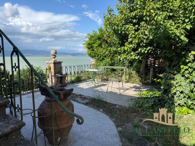 Appartamento in vendita di 140 m² in Via Vittorio Emanuele