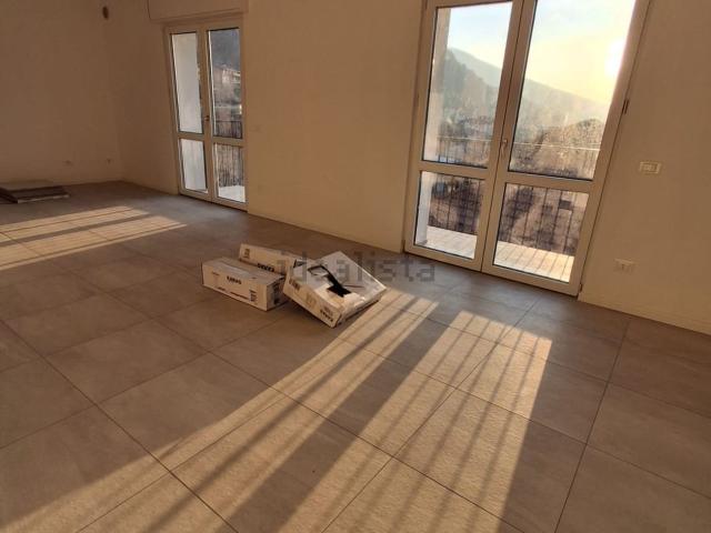 Appartamento in vendita di 140 m² in Via Vittorio Veneto