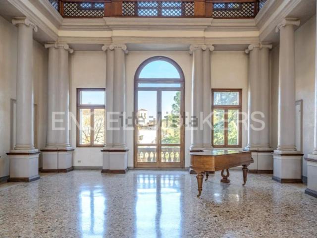 Appartamento in vendita di 140 m² in Via XX Settembre