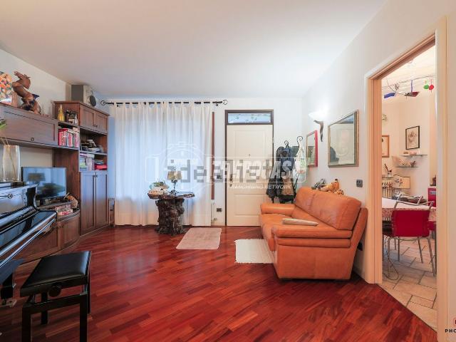 Appartamento in vendita di 140 m² in Via Zampeschi