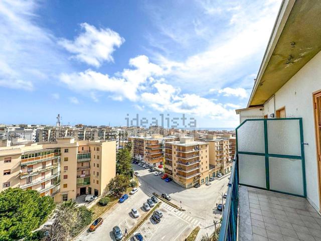 Appartamento in vendita di 140 m² in Viale Teracati, 158