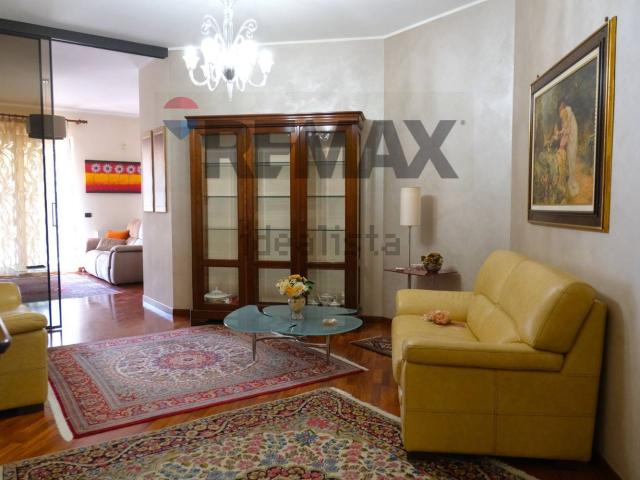 Appartamento in vendita di 140 m² in Viale Aldo Moro, 199