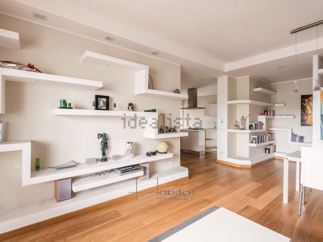 Appartamento in vendita di 140 m² in Viale Camillo Sabatini, 102