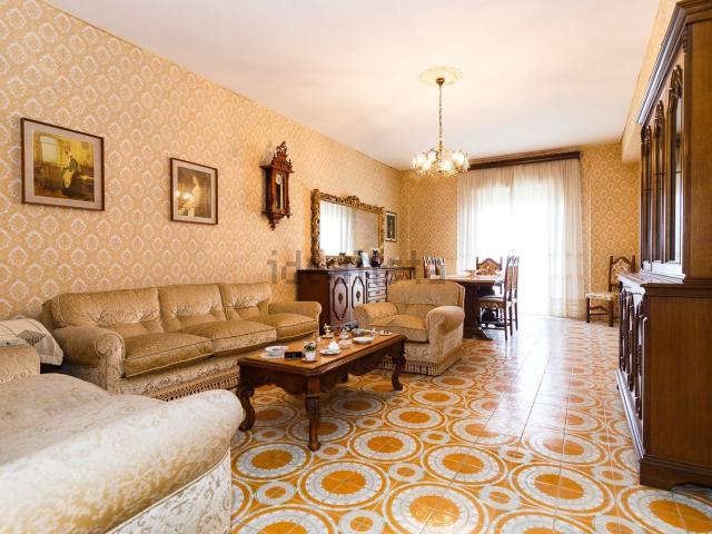 Appartamento in vendita di 140 m² in Viale dei Comuni