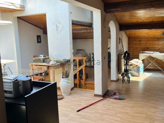 Appartamento in vendita di 140 m² in Viale del Poggio Imperiale