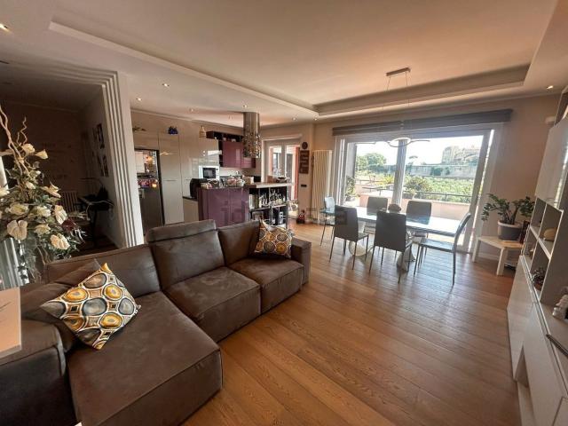 Appartamento in vendita di 140 m² in Viale Diaz