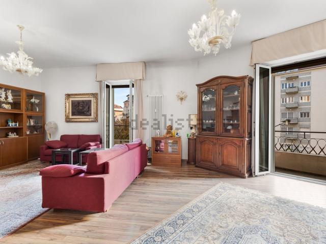 Appartamento in vendita di 140 m² in Viale Emilio Caldara, 31