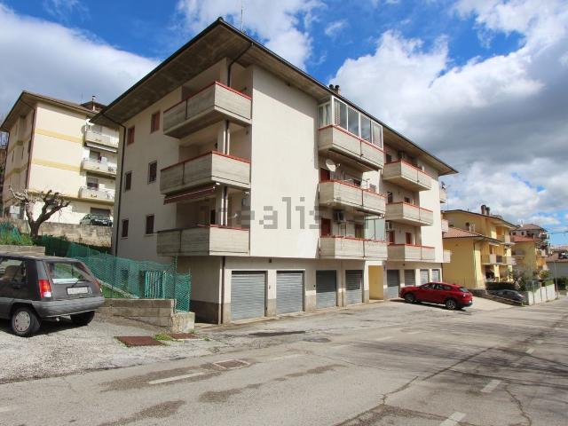 Appartamento in vendita di 140 m² in Viale Genova, 37