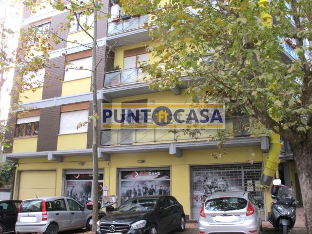 Appartamento in vendita di 140 m² in Viale Giovanni Bovio, 115