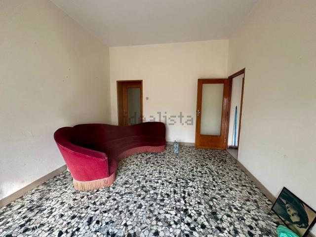 Appartamento in vendita di 140 m² in Viale Giuseppe Spataro