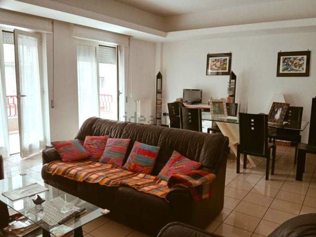 Appartamento in vendita di 140 m² in Viale Liguria, 70