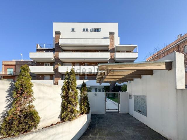 Appartamento in vendita di 140 m² in Viale Nettuno, 195
