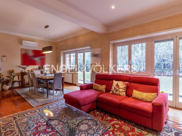 Appartamento in vendita di 140 m² in Circonvallazione Gianicolense