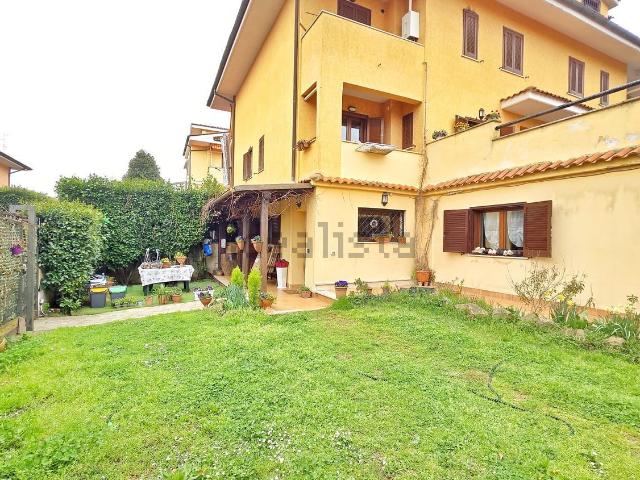 Appartamento in vendita di 140 m² in Circonvallazione Giovanni Falcone