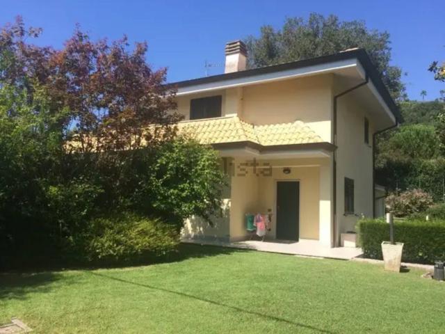 Appartamento in vendita di 140 m² in Contrada Raino