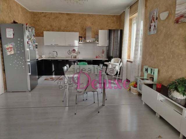 Appartamento in vendita di 140 m² in Contrada San Claudio, 21