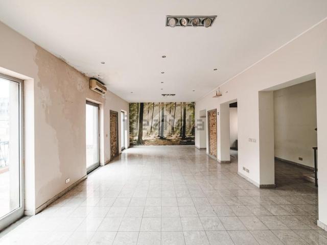 Appartamento in vendita di 140 m² in Corso di Francia, 153