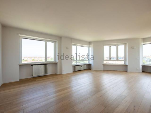 Appartamento in vendita di 140 m² in Corso Giovanni Pascoli, 1