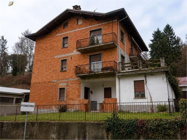 Appartamento in vendita di 140 m² in Frazione Ponzone, 53