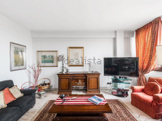 Appartamento in vendita di 140 m² in Largo Luigi Antonelli, 20