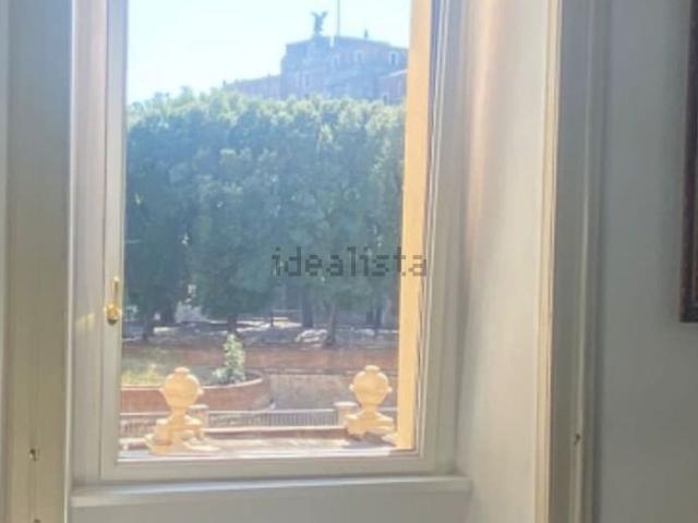 Appartamento in vendita di 140 m² in Piazza Adriana, 5