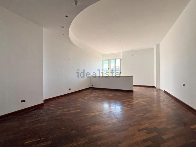 Appartamento in vendita di 140 m² in Piazza Duca degli Abruzzi, 2