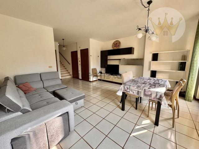 Appartamento in vendita di 140 m² in Piazza Falcone e Borsellino, 14