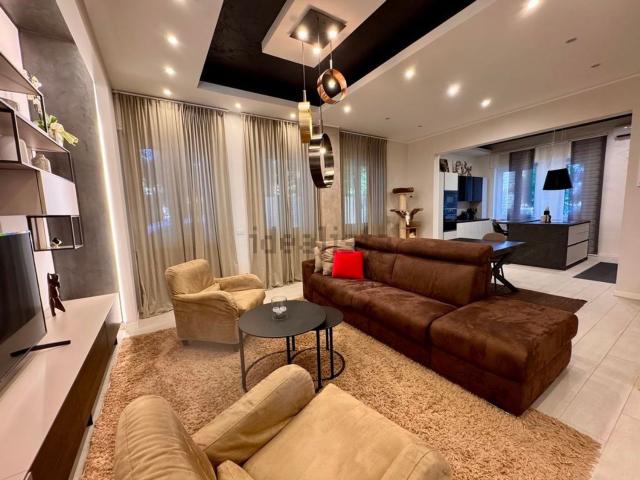 Appartamento in vendita di 140 m² in Piazza Vittorio Veneto
