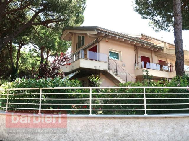 Appartamento in vendita di 140 m² in Piazza XXV Aprile, 9