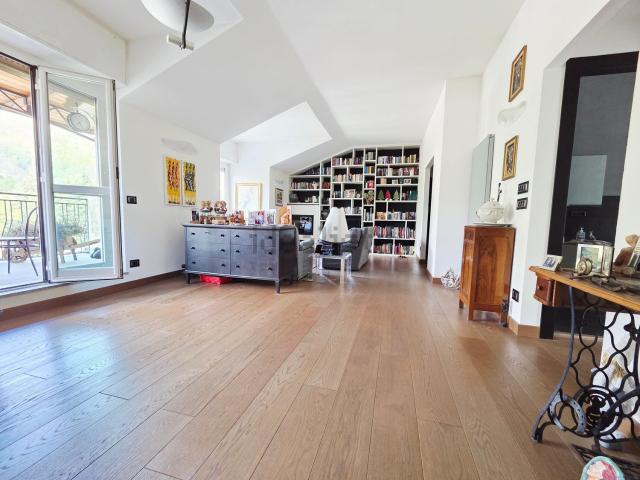 Appartamento in vendita di 140 m² in Piazzale Guglielmo Marconi, 9