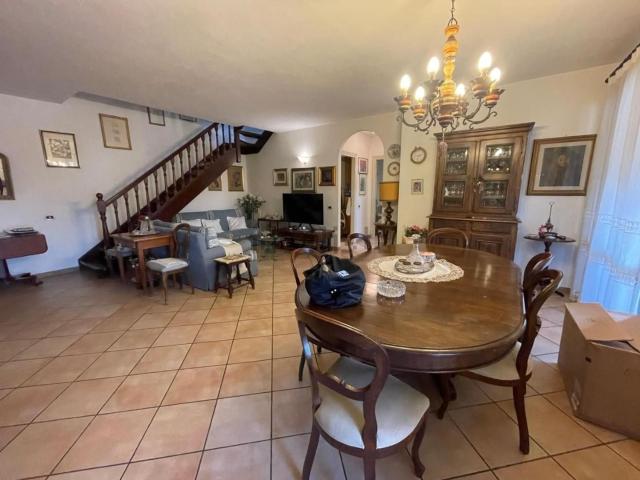 Appartamento in vendita di 140 m² in Strada Comunale di Monteverde, 1