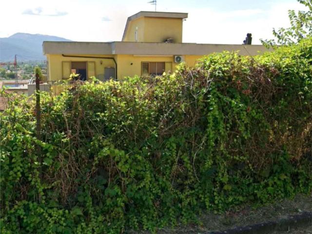 Appartamento in vendita di 140 m² in Strada Arginale Rava Venafro, 10