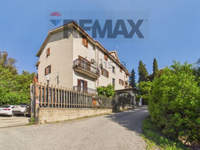Appartamento in vendita di 140 m² in Strada del Fosso del Lucernaro, 5
