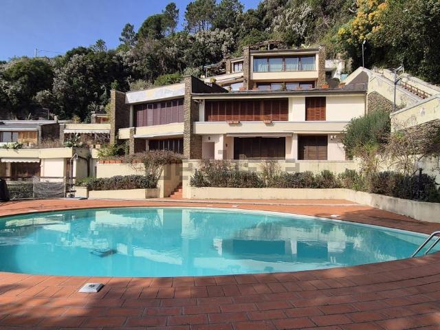 Appartamento in vendita di 140 m² in Strada Punta Bianca, 1