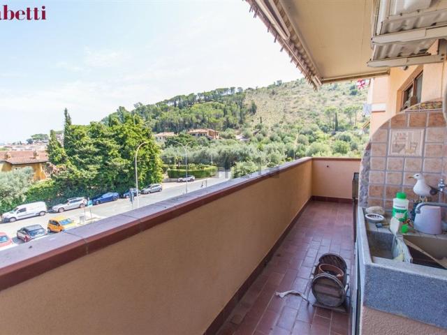 Appartamento in vendita di 141 m² in Via Cristoforo Colombo, 22