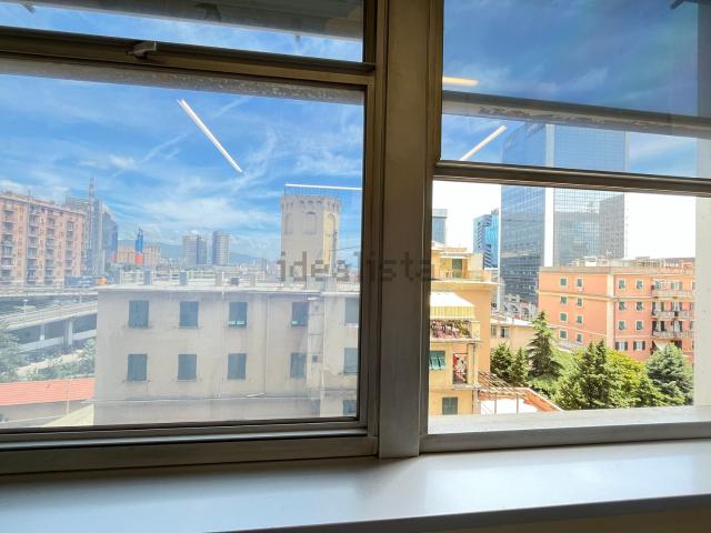 Appartamento in vendita di 141 m² in Via Antonio Cantore, 8