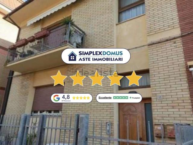 Appartamento in vendita di 141 m² in Via Adige