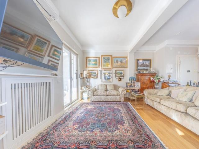 Appartamento in vendita di 141 m² in Via Baldo degli Ubaldi, 83