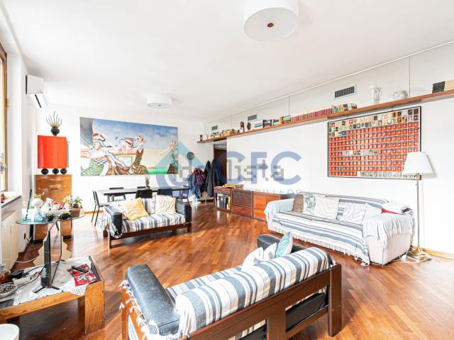 Appartamento in vendita di 141 m² in Via Bergamo, 1