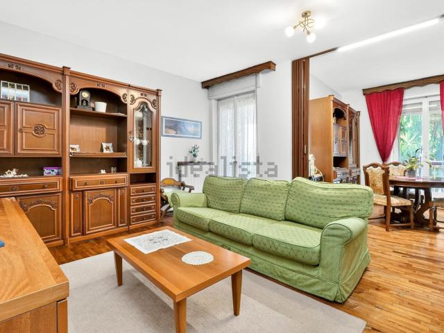 Appartamento in vendita di 141 m² in Via Gioacchino Rossini, 109