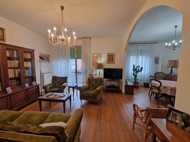 Appartamento in vendita di 141 m² in Via Guglielmo Jervis, 44