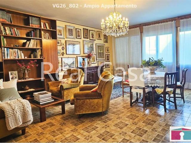 Appartamento in vendita di 141 m² in Via Guido Baccelli