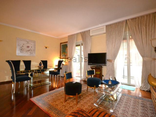 Appartamento in vendita di 141 m² in Via dei Tadolini