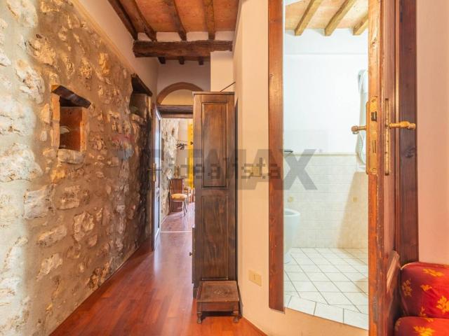 Appartamento in vendita di 141 m² in Via della Bubbolina, 9